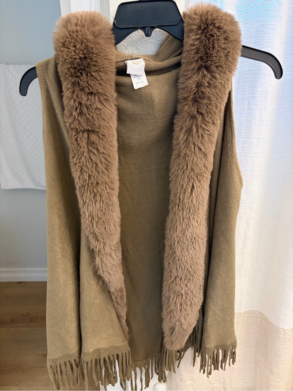 Sleeveless Faux Fur Trim Hooded Vest in Taupe